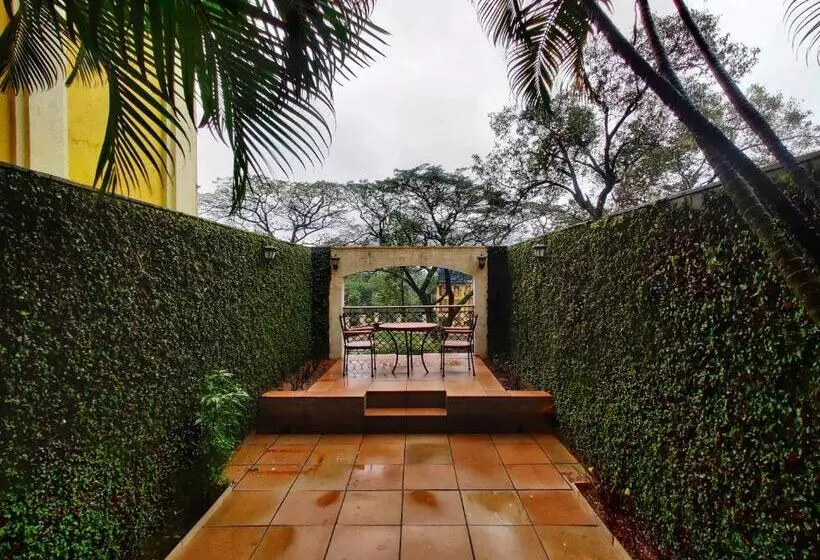 Juniorsviitti, Fariyas Resort, Lonavala