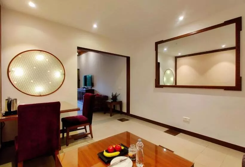 Juniorsviitti, Fariyas Resort, Lonavala