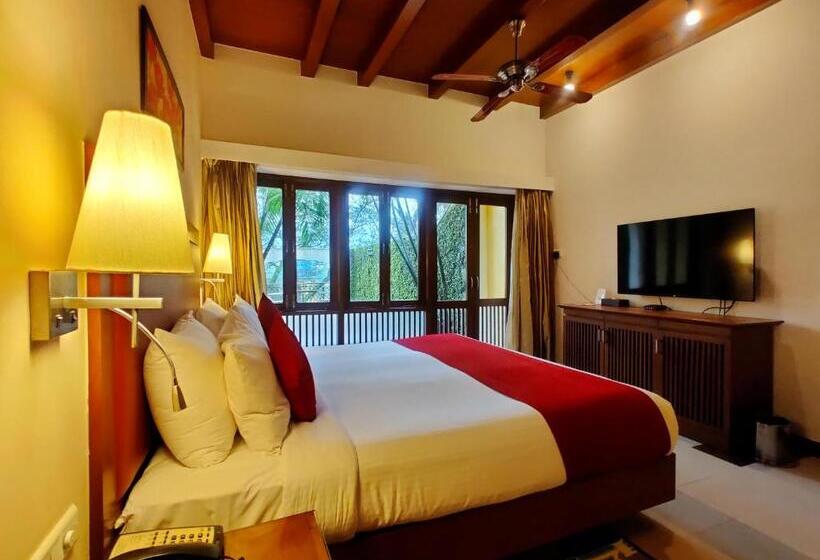 小型套房, Fariyas Resort, Lonavala