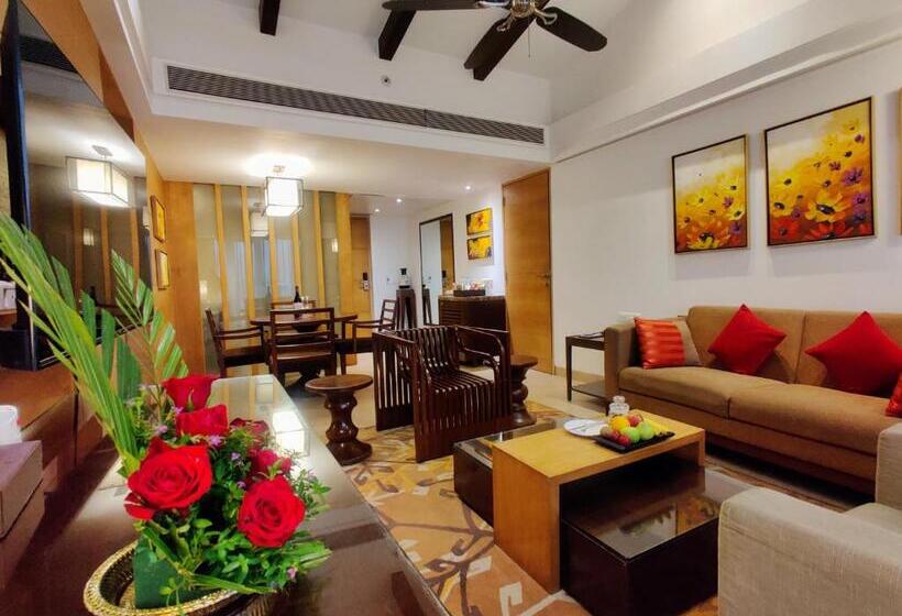 经典套房, Fariyas Resort, Lonavala