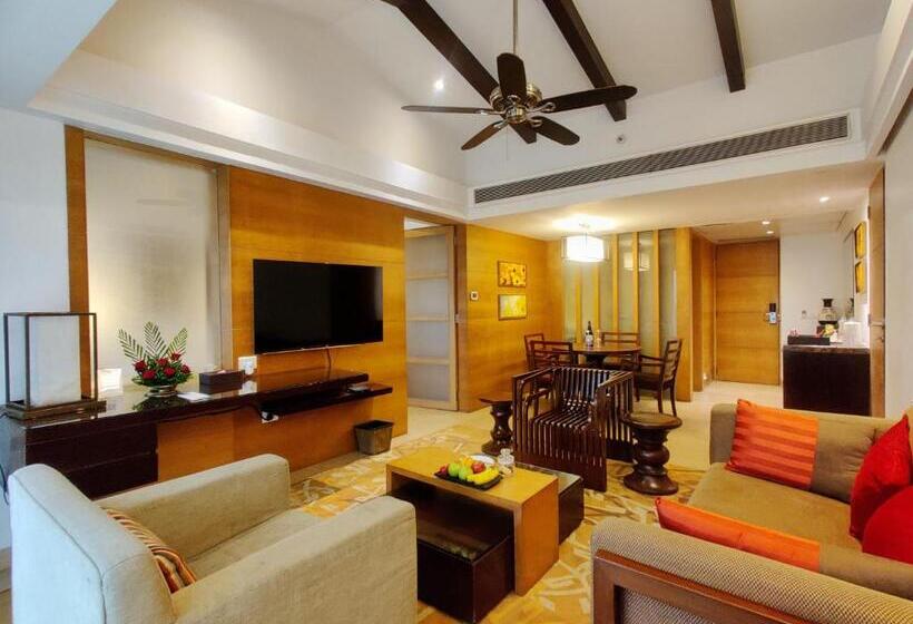 经典套房, Fariyas Resort, Lonavala