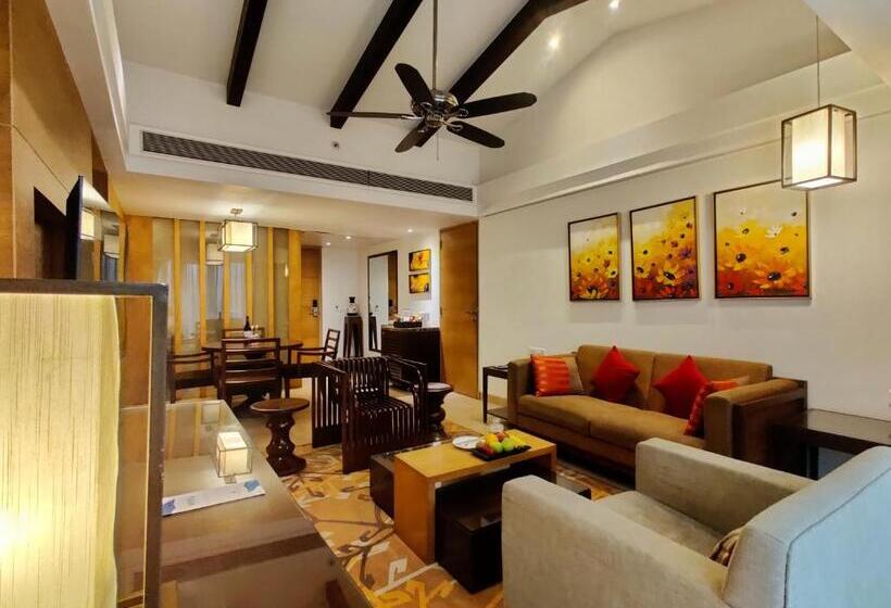 经典套房, Fariyas Resort, Lonavala