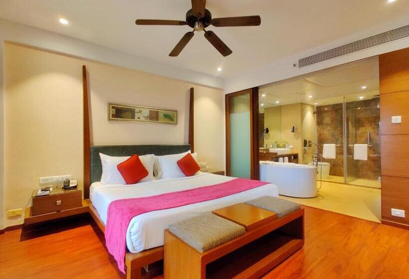 Люкс Классика, Fariyas Resort, Lonavala