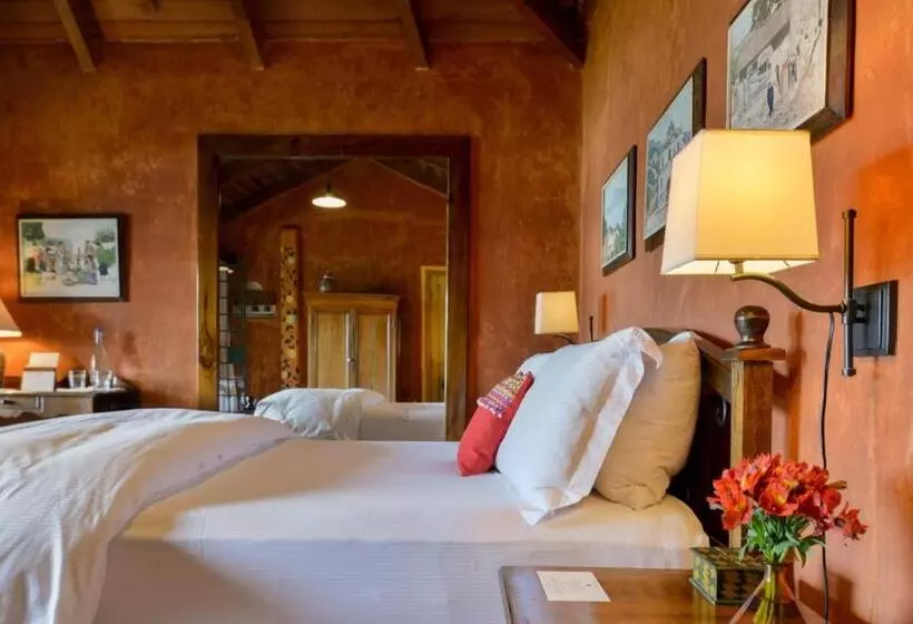 اتاق لوکس با بالکن, Casa Palopo