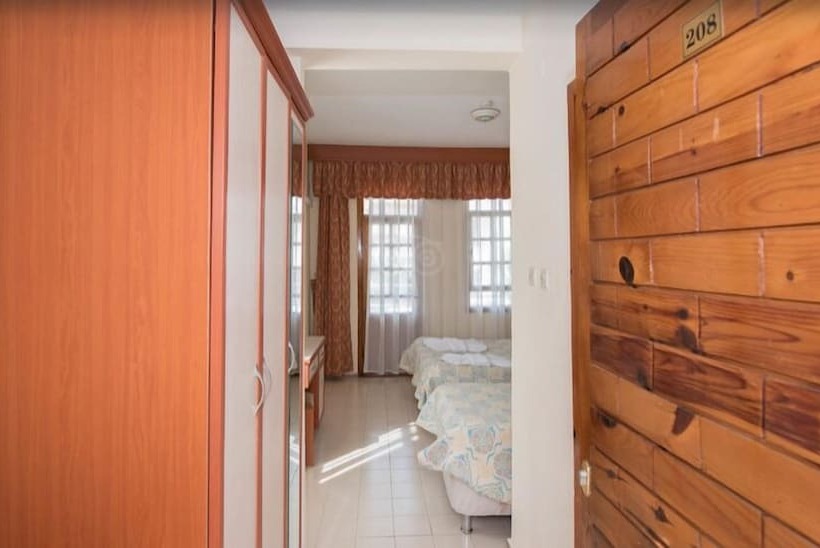 스탠다드 룸, Ekin