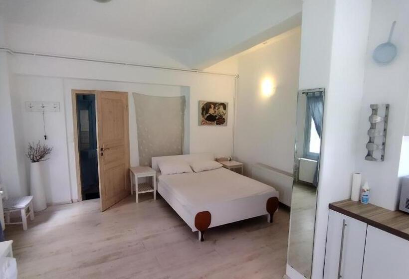 디럭스 스튜디오, Mato