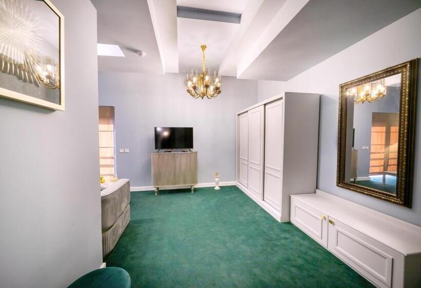 스위트, Phoenicia Comfort