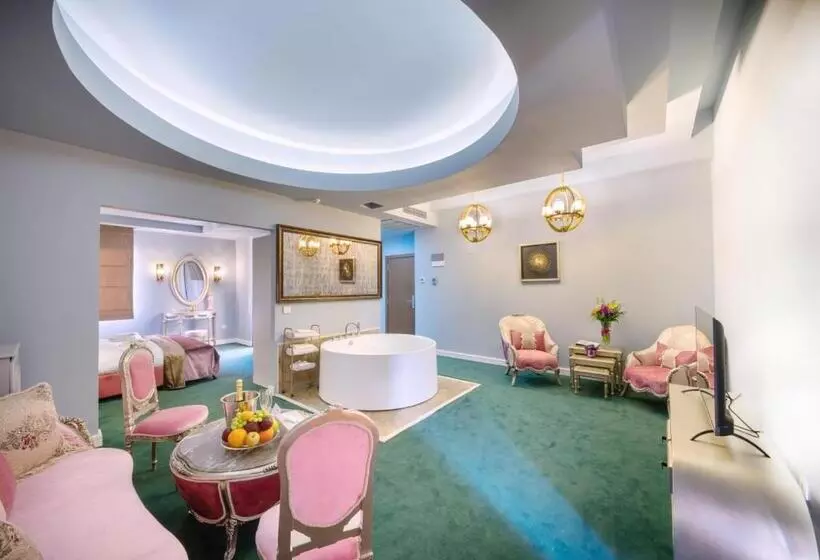 סוויטה דלוקס, Phoenicia Comfort