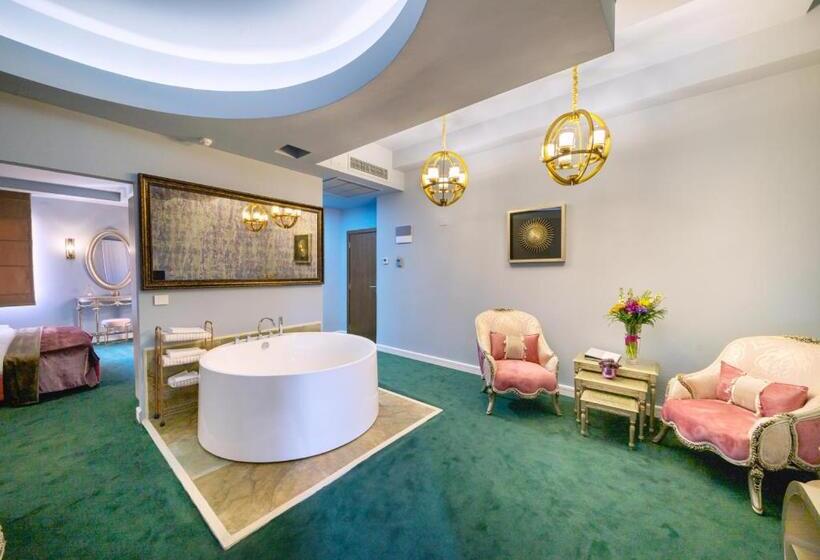 디럭스 스위트, Phoenicia Comfort