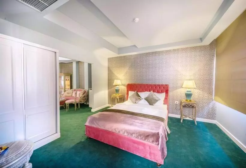 סוויטה דלוקס, Phoenicia Comfort