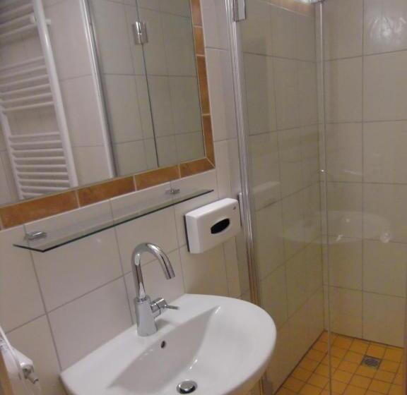 标准间, Tannenhof