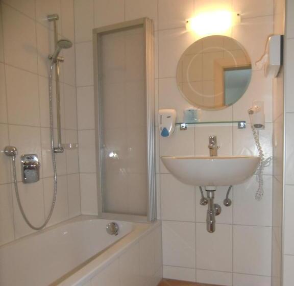 标准间, Tannenhof