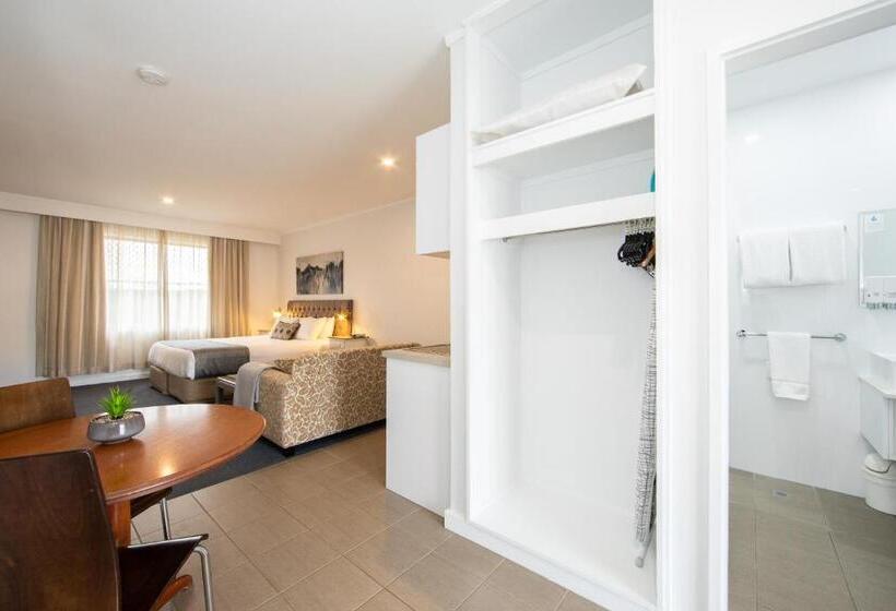 غرفة قياسية مزوَّدة بمطبخ, New England Motor Lodge