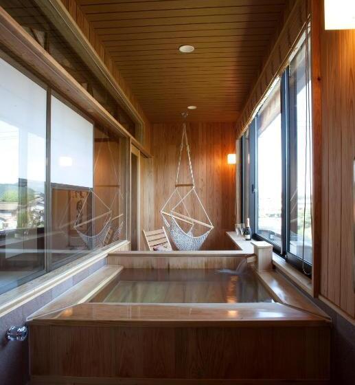 Camera Standard, Ryokan Oomuraya