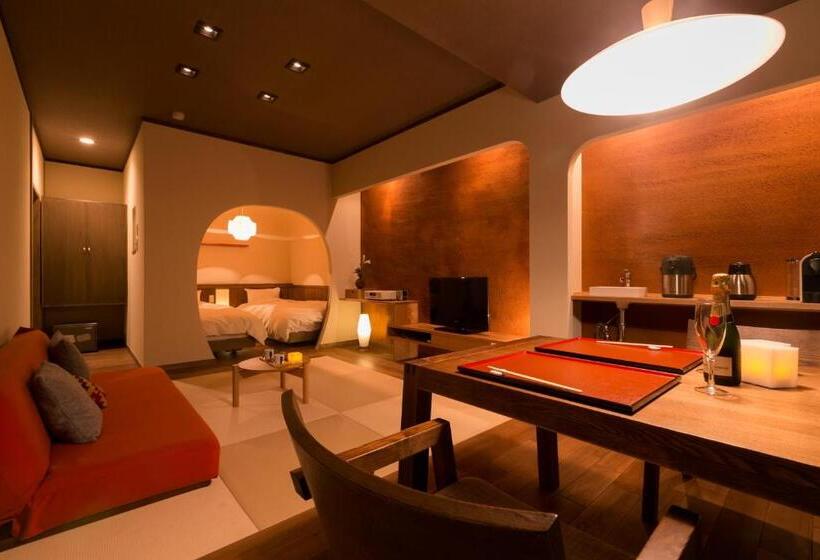 Номер Стандарт с Гидромассажем, Ryokan Oomuraya