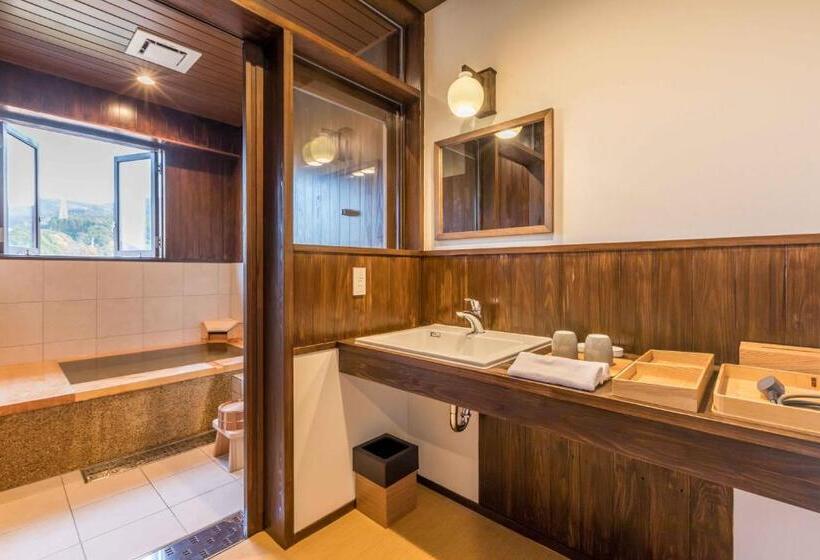 Suite, Ryokan Oomuraya