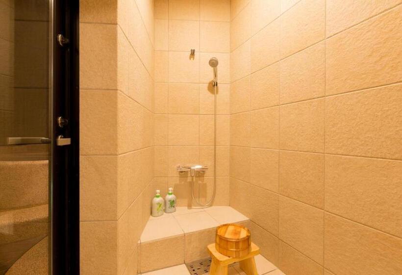 Camera Standard, Ryokan Oomuraya