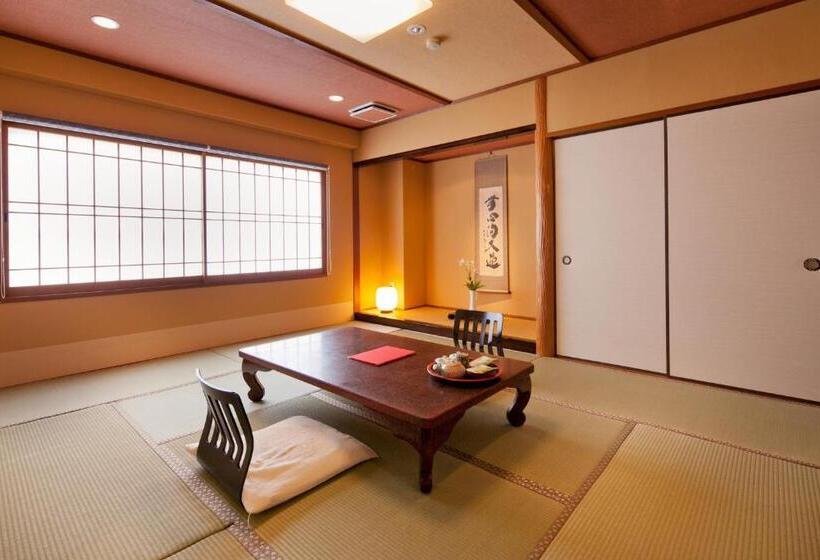 Camera Standard, Ryokan Oomuraya