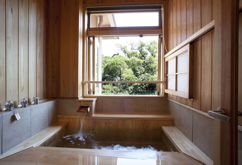 Номер Стандарт, Ryokan Oomuraya