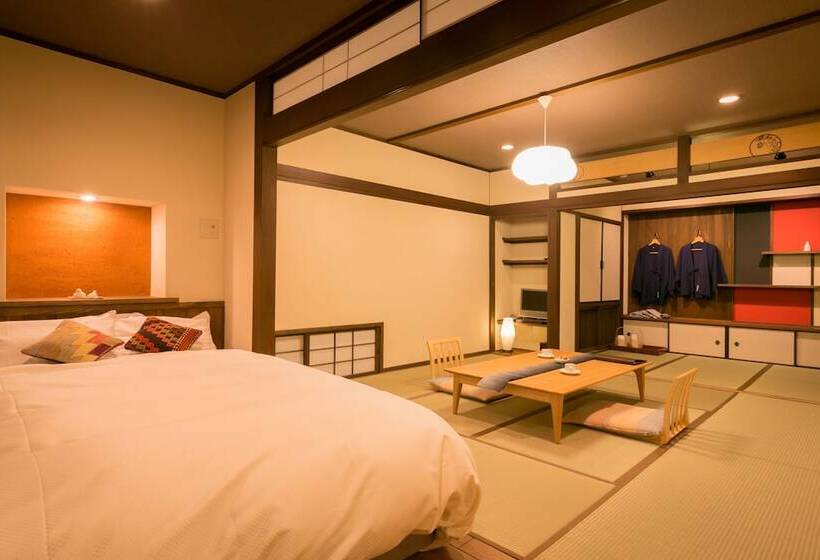 Camera Standard, Ryokan Oomuraya