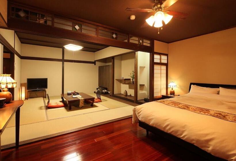 Camera Standard, Ryokan Oomuraya