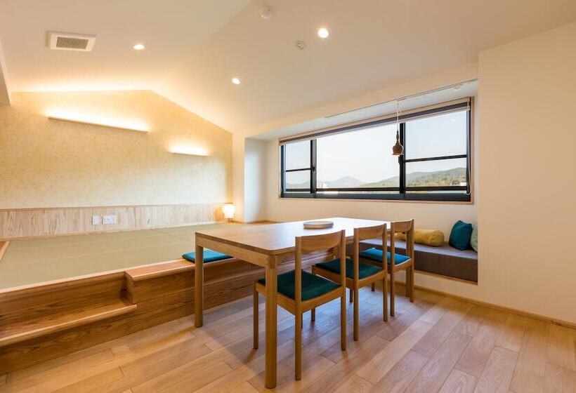 Suite, Ryokan Oomuraya