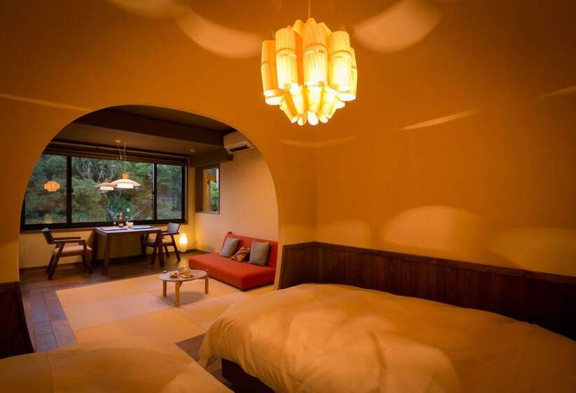 Camera Standard, Ryokan Oomuraya