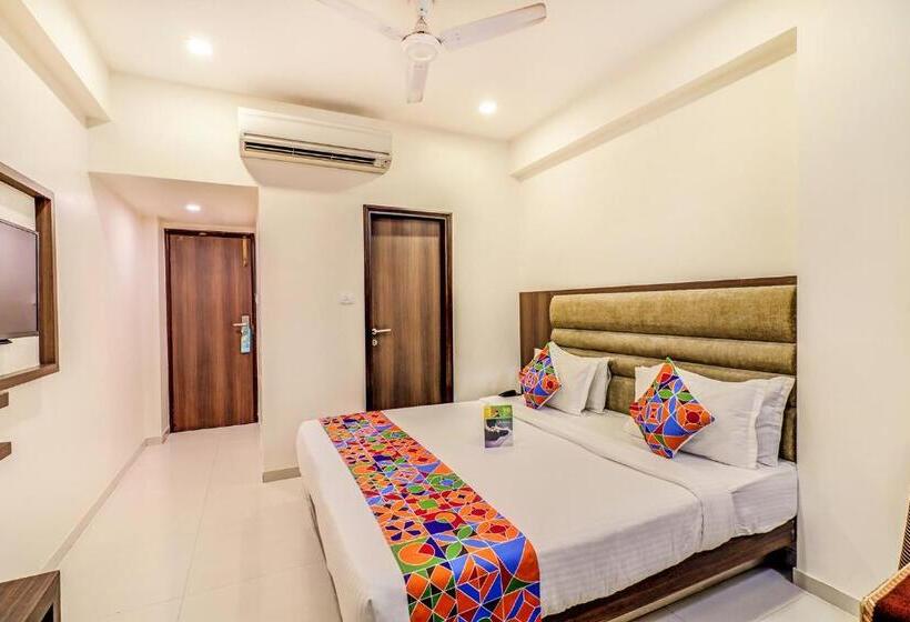 Trzyosobowy Executive, Summit