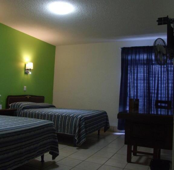 اتاق خانوادگی, Aurora