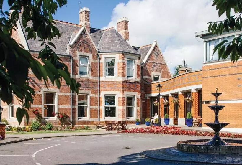 اتاق استاندارد, Brandon House