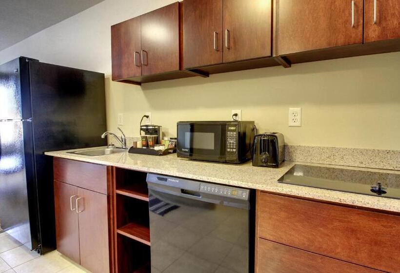 غرفة قياسية رباعية, Cobblestone Inn & Suites  Cambridge