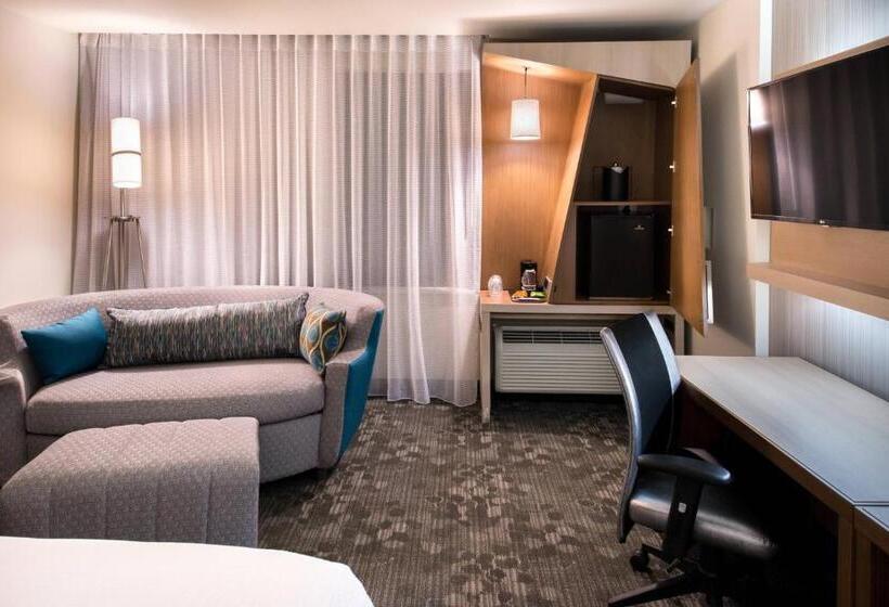 غرفة قياسية سرير كينج, Courtyard By Marriott Jacksonville