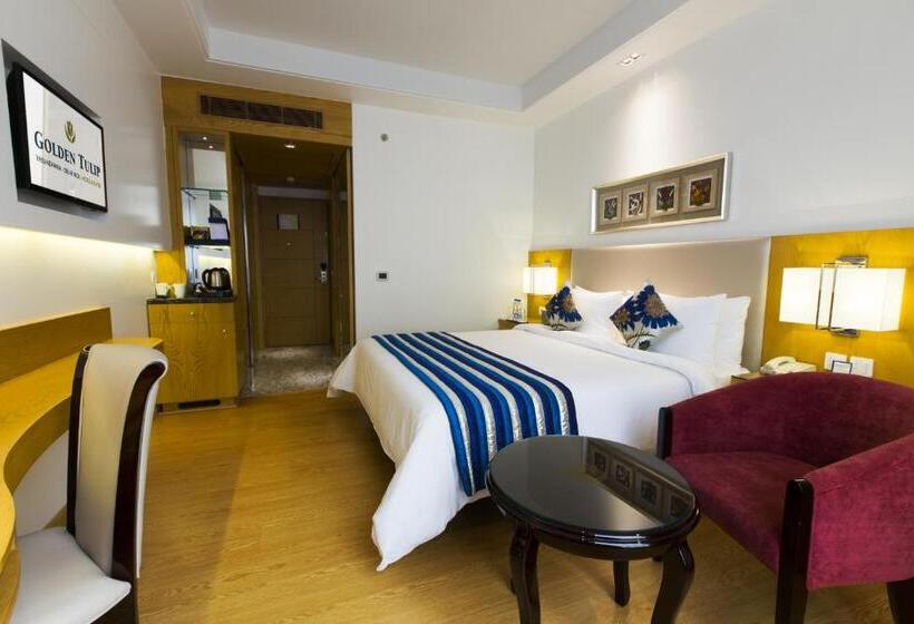 اتاق لوکس با تخت بزرگ, Golden Tulip Vasundhara