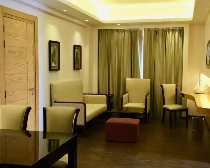 スイート, Golden Tulip Vasundhara
