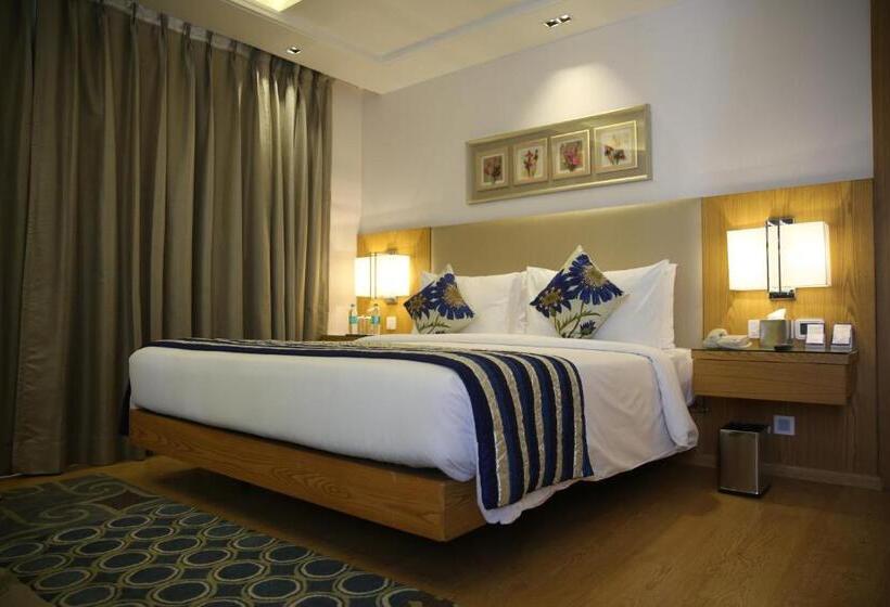 سوییت, Golden Tulip Vasundhara