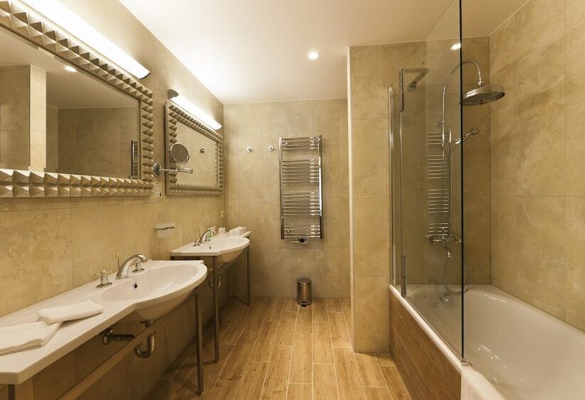 חדר סופריור, Grandhotel Ambassador Národní Dům