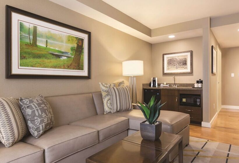 جناح, Hilton Garden Inn Wallingford/meriden