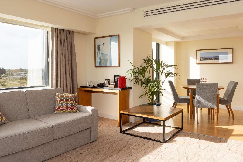 جناح لذوى الاحتياجات الخاصة, Holiday Inn Express & Suites Golden, An Ihg