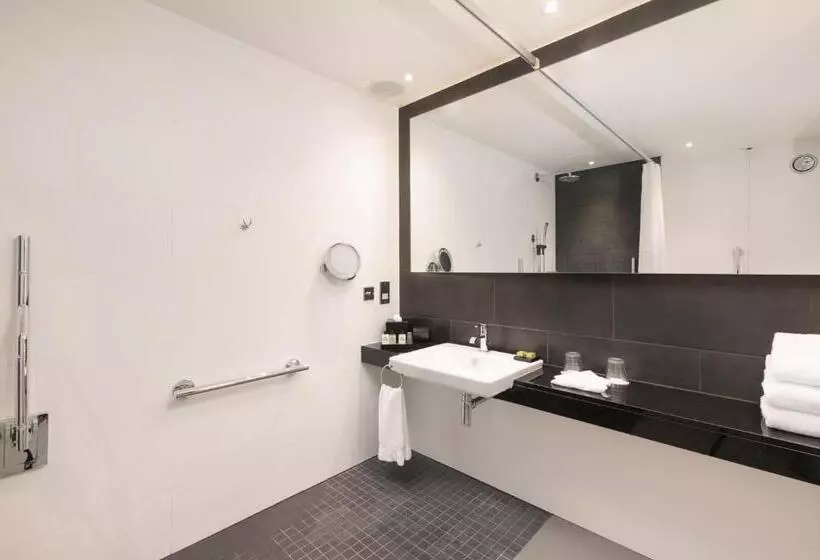 身障者適用キングサイズベッドルーム, Intercontinental London  The O2