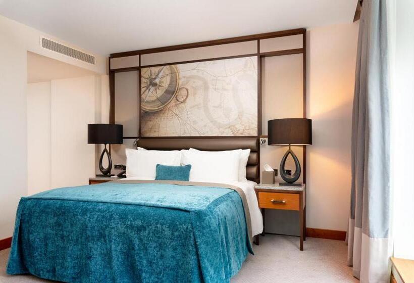 جناح جونيور سرير كينج, Intercontinental London  The O2