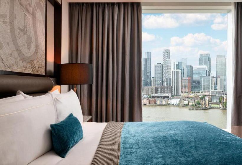 جناح جونيور سرير كينج, Intercontinental London  The O2