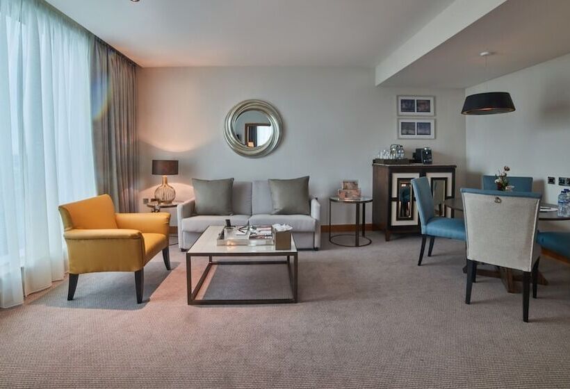 جناح, Intercontinental London  The O2