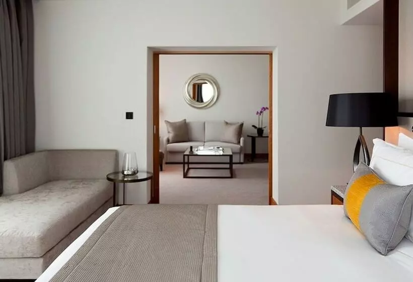 スイート, Intercontinental London  The O2