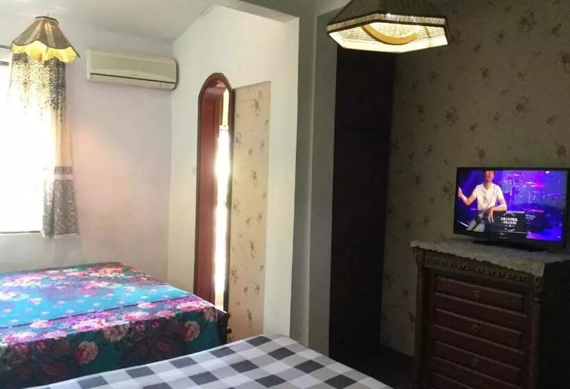 اتاق خانوادگی, Le Bamboo Guest House