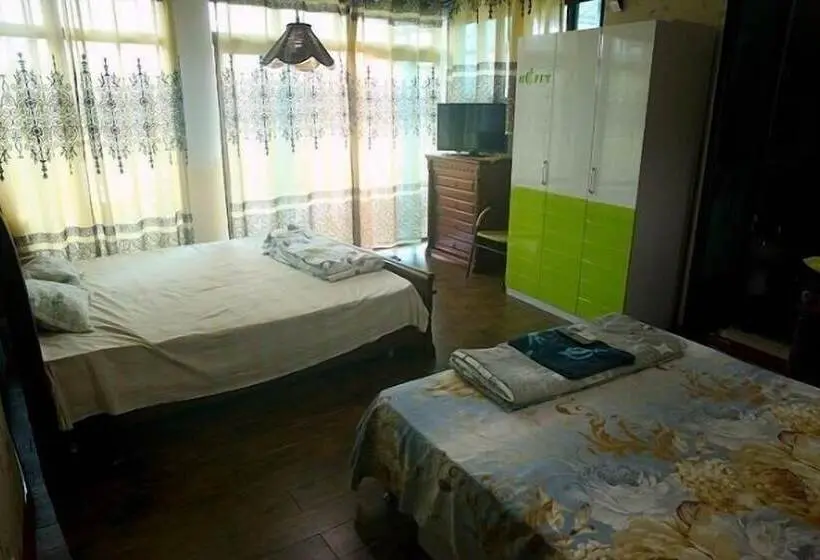 اتاق خانوادگی, Le Bamboo Guest House