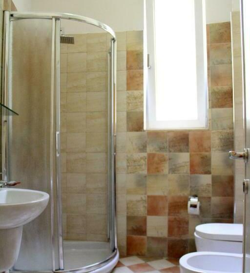 带海景的复工套房, Nimfa