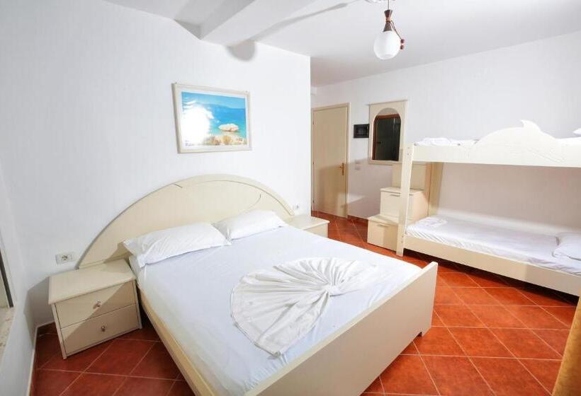 带海景标准四人间, Nimfa