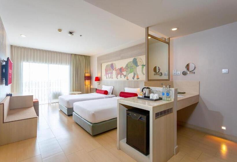 발코니 디럭스 룸, Ramada By Wyndham Phuket Deevana