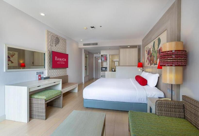 프리미엄 룸 풀장 전망, Ramada By Wyndham Phuket Deevana