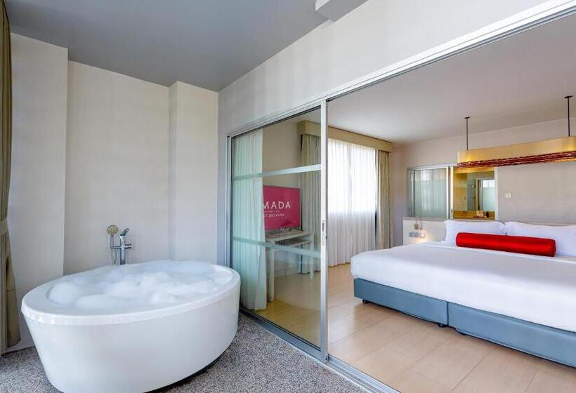 带露台的小型套房, Ramada By Wyndham Phuket Deevana